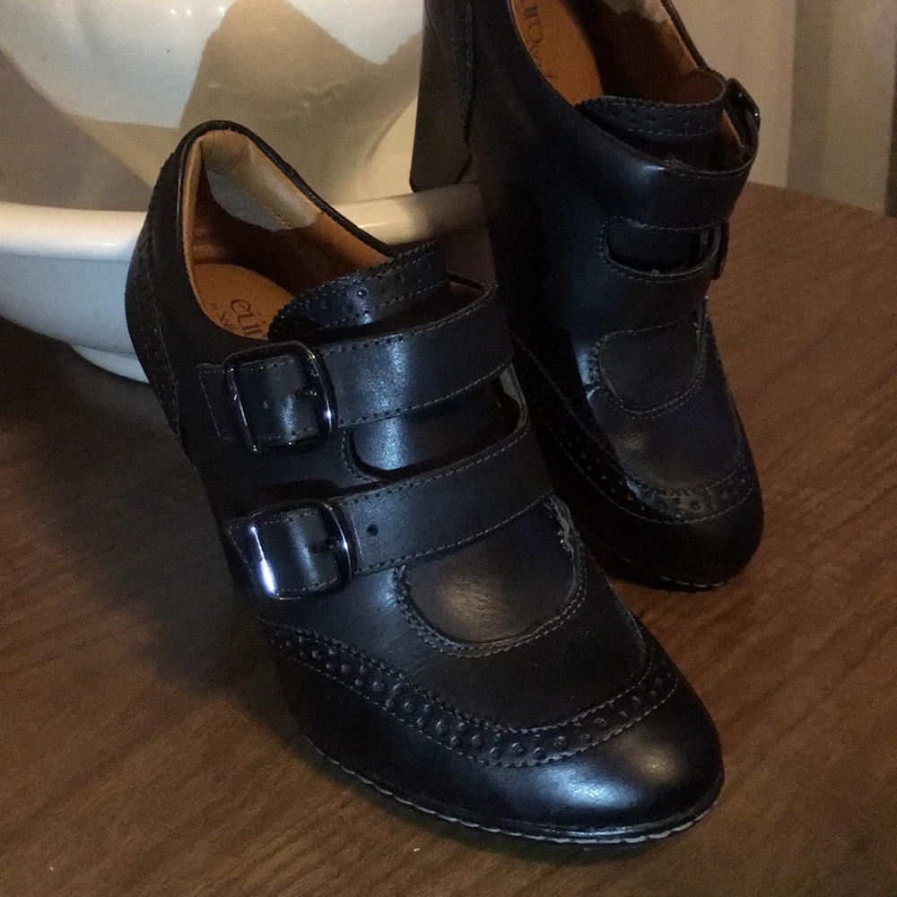 Sofft vintage style ankle boots